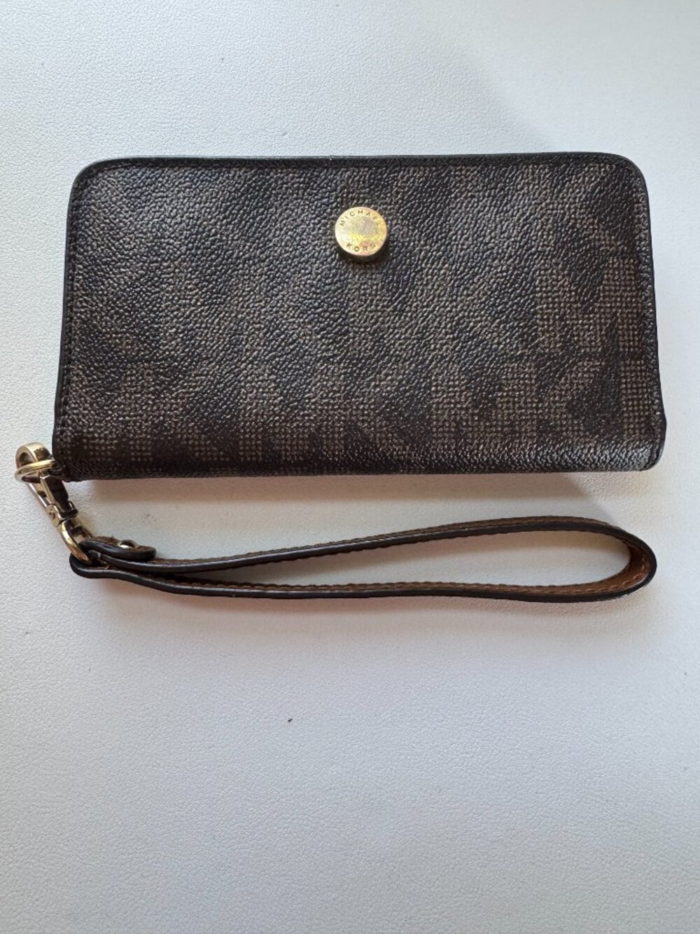 Michael Kors Jet Set Signature Multifunction Phone + Card Wallet w/ID Wristlet